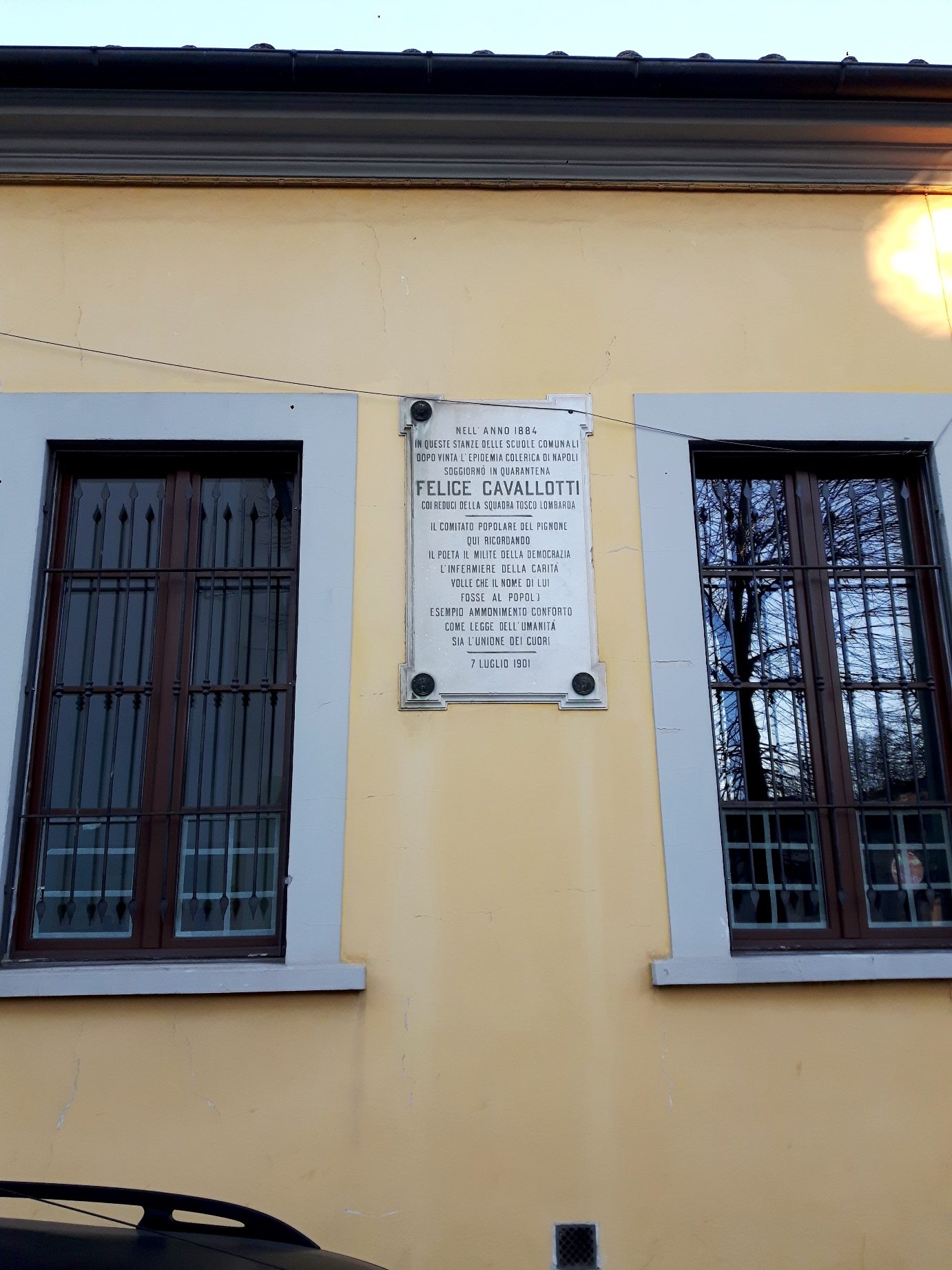 Felice Cavallotti's cholera quarantine memorial tablet, Florence - 02.jpg